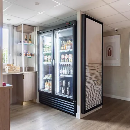 Brit Angers Parc Expo - L'acropole Hotell 3*