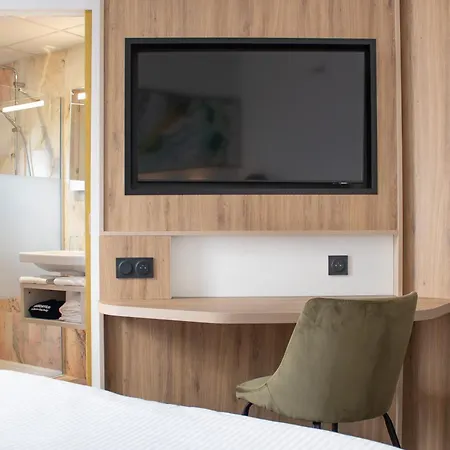 Brit Angers Parc Expo - L'acropole Hotel