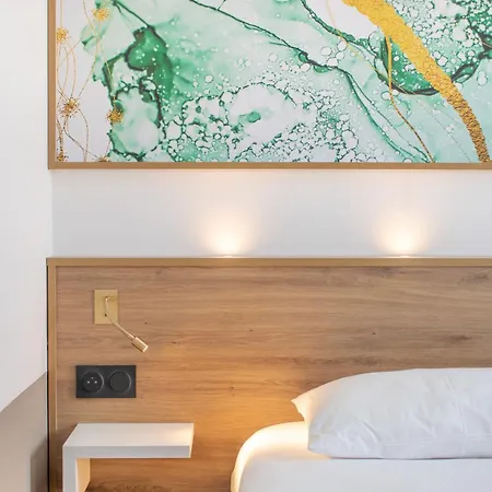 Hotell Brit Angers Parc Expo - L'acropole 3*