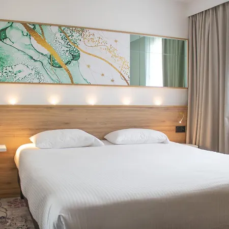 Hotell Brit Angers Parc Expo - L'acropole Verrieres-en-Anjou