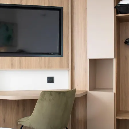 Brit Angers Parc Expo - L'acropole 3*