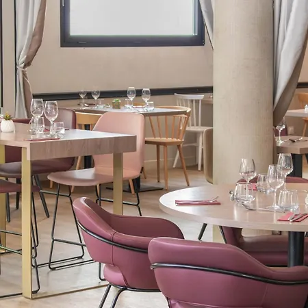 Brit Angers Parc Expo - L'acropole Hotell