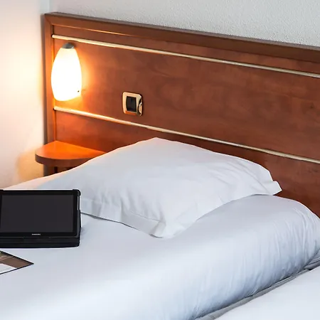 Brit Angers Parc Expo - L'acropole Hotel