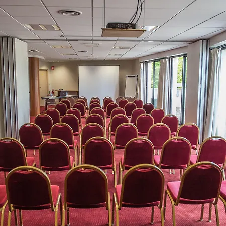 Brit Angers Parc Expo - L'acropole Hotel 3*