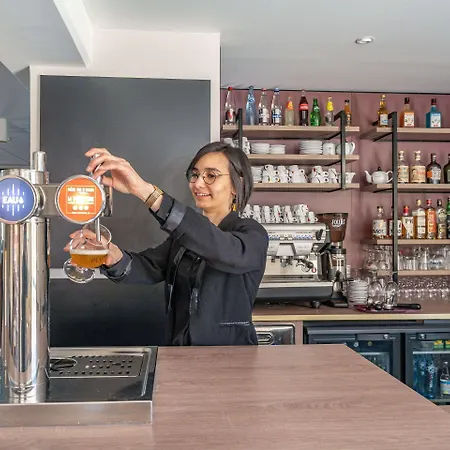 Brit Angers Parc Expo - L'acropole Hotel 3*