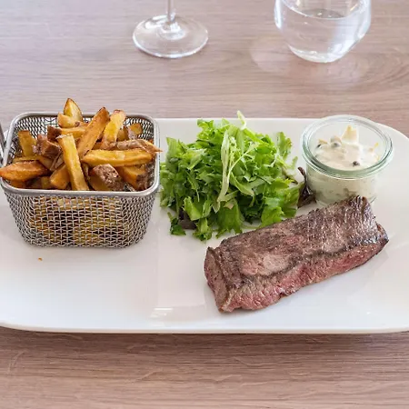 Brit Angers Parc Expo - L'acropole Hotel