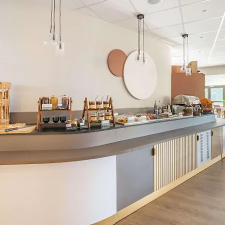 Brit Angers Parc Expo - L'acropole Hotel