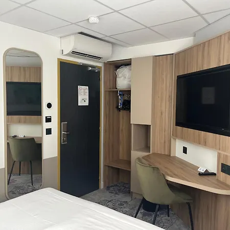Brit Angers Parc Expo - L'acropole Hotell 3*