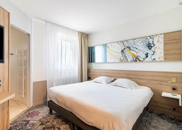 Brit Angers Parc Expo - L'acropole Hotel