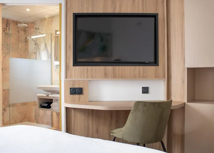 Brit Angers Parc Expo - L'acropole Hotel