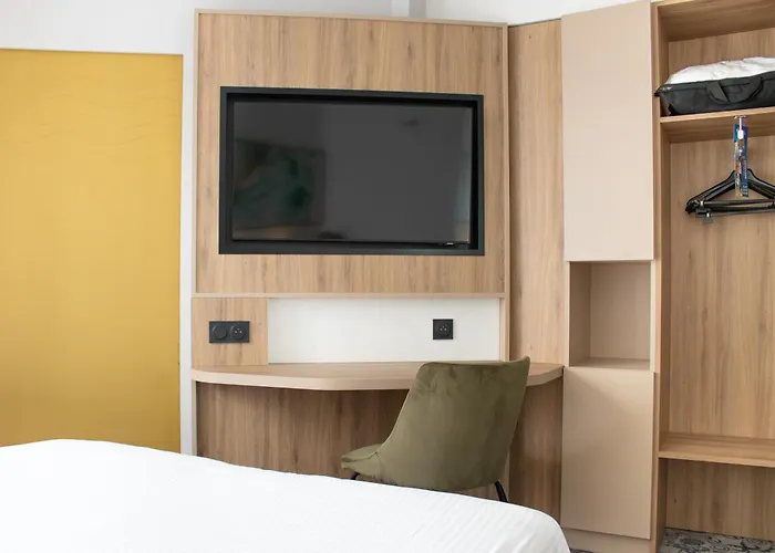 מלון Brit Angers Parc Expo - L'acropole