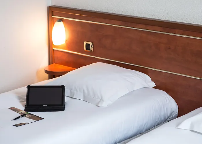 Brit Angers Parc Expo - L'acropole فندق