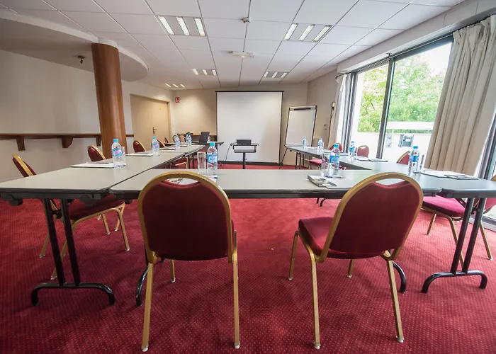 Brit Angers Parc Expo - L'acropole ホテル Verrieres-en-Anjou